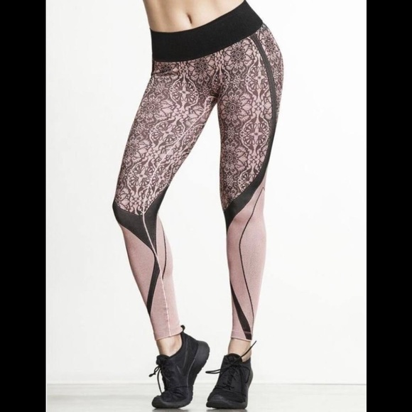 NUX Charlotte Lace Seamless Leggings - Picture 2 of 6